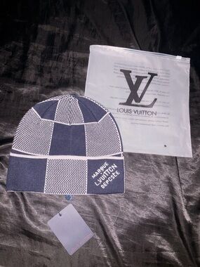 Louis Vuitton Navy & White beanie
